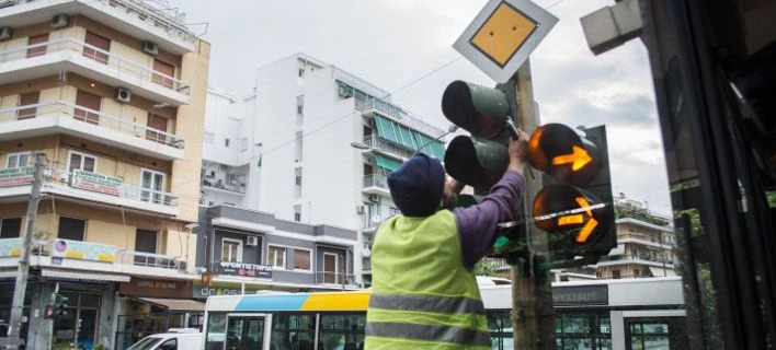 Εκλεισε η υπόγεια γέφυρα στο Καραϊσκάκη -Πλημμύρισε από νερά -Διακοπές κυκλοφορίας στη Μάνδρα